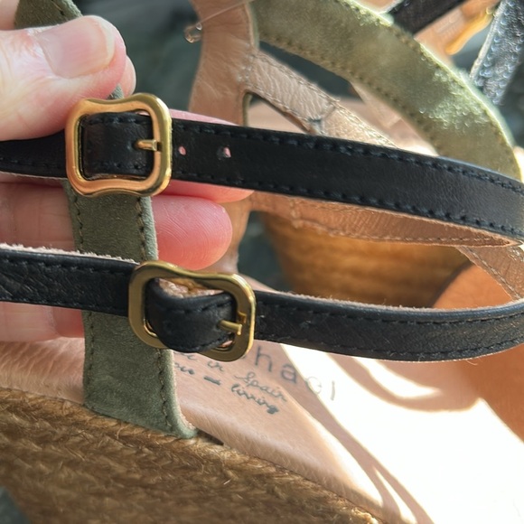 NWOT Eric Michael espadrille wedge. Olive green leather peep toe. Made in Spain. - Picture 10 of 11